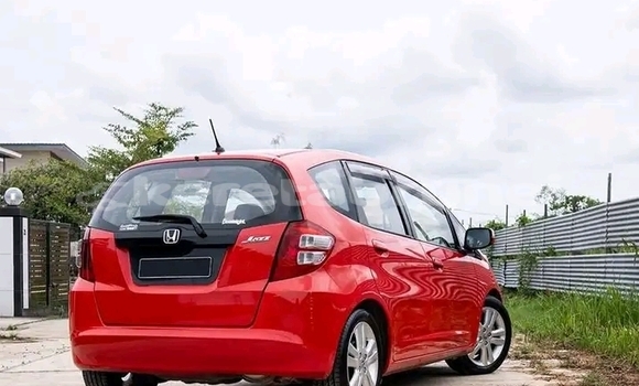 Buy Used Honda Jazz Red Car in Tutong in Tutong Buy Used Honda Jazz Red Car in Tutong in Tutong