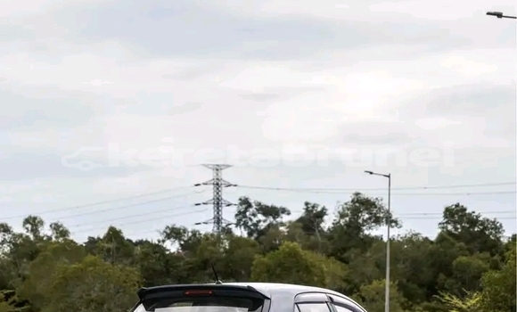 Buy Used Kia Rio Other Car in Tutong in Tutong Buy Used Kia Rio Other Car in Tutong in Tutong