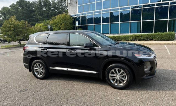 Buy Used Hyundai Santa Fe Black Car in Bandar Seri Begawan in Brunei-Muara Buy Used Hyundai Santa Fe Black Car in Bandar Seri Begawan in Brunei-Muara