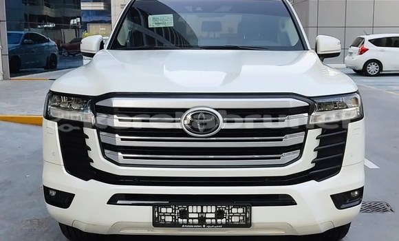 Buy Used Toyota Land Cruiser White Car in Bandar Seri Begawan in Brunei-Muara Buy Used Toyota Land Cruiser White Car in Bandar Seri Begawan in Brunei-Muara