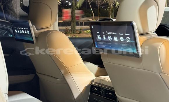 Buy Used Toyota Land Cruiser White Car in Bandar Seri Begawan in Brunei-Muara Buy Used Toyota Land Cruiser White Car in Bandar Seri Begawan in Brunei-Muara