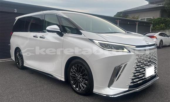 Buy Used Lexus LC White Car in Bandar Seri Begawan in Brunei-Muara Buy Used Lexus LC White Car in Bandar Seri Begawan in Brunei-Muara