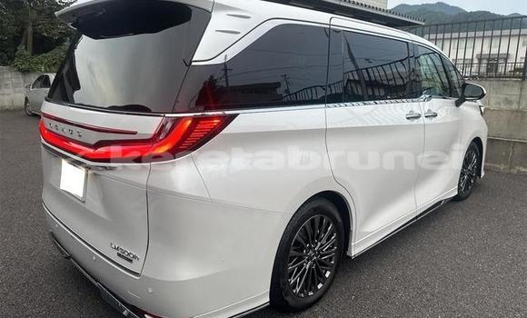 Buy Used Lexus LC White Car in Bandar Seri Begawan in Brunei-Muara Buy Used Lexus LC White Car in Bandar Seri Begawan in Brunei-Muara