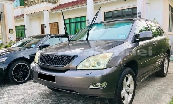Buy Used Lexus RX 330 Other Car in Bangar in Temburong Buy Used Lexus RX 330 Other Car in Bangar in Temburong