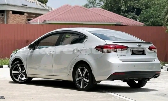 Buy Used Kia Cerato Other Car in Tutong in Tutong Buy Used Kia Cerato Other Car in Tutong in Tutong