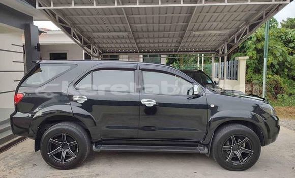 Buy Used Toyota Fortuner Other Car in Bandar Seri Begawan in Brunei-Muara Buy Used Toyota Fortuner Other Car in Bandar Seri Begawan in Brunei-Muara