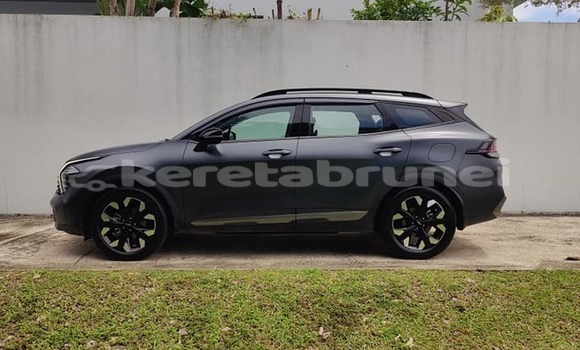 Buy Used Kia Sportage Black Car in Bandar Seri Begawan in Brunei-Muara Buy Used Kia Sportage Black Car in Bandar Seri Begawan in Brunei-Muara