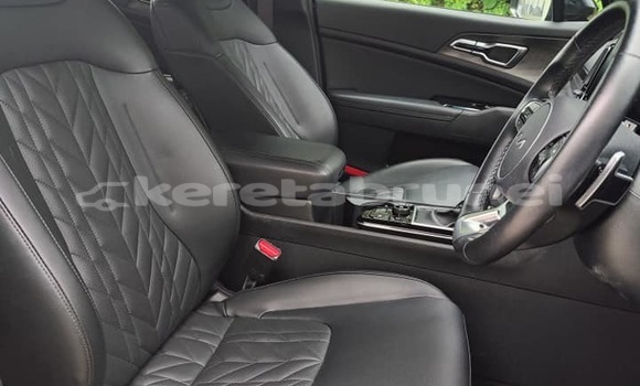 Buy Used Kia Sportage Black Car in Bandar Seri Begawan in Brunei-Muara Buy Used Kia Sportage Black Car in Bandar Seri Begawan in Brunei-Muara