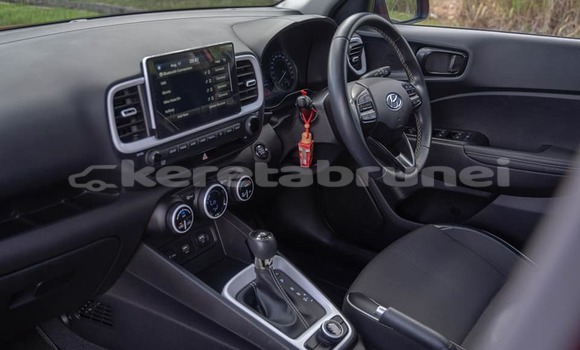 Buy Used Hyundai Verna Red Car in Bandar Seri Begawan in Brunei-Muara Buy Used Hyundai Verna Red Car in Bandar Seri Begawan in Brunei-Muara