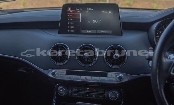 Buy Used Hyundai Starex White Car in Bandar Seri Begawan in Brunei-Muara Buy Used Hyundai Starex White Car in Bandar Seri Begawan in Brunei-Muara