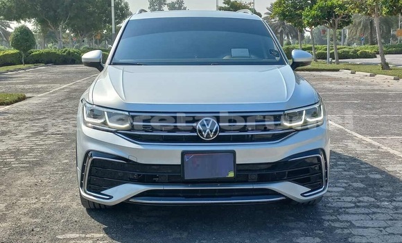 Buy Used Volkswagen Tiguan Silver Car in Bandar Seri Begawan in Brunei-Muara Buy Used Volkswagen Tiguan Silver Car in Bandar Seri Begawan in Brunei-Muara
