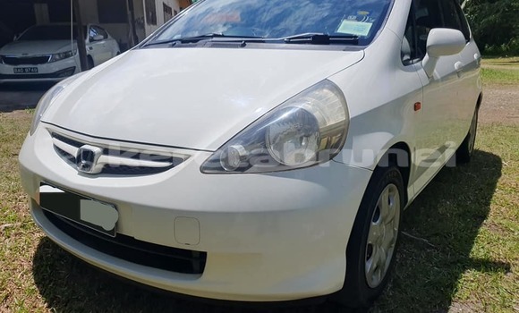 Buy Used Honda FIT White Car in Bandar Seri Begawan in Brunei-Muara Buy Used Honda FIT White Car in Bandar Seri Begawan in Brunei-Muara