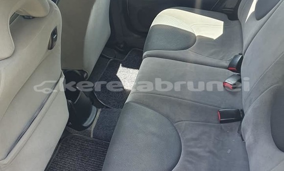 Buy Used Honda FIT White Car in Bandar Seri Begawan in Brunei-Muara Buy Used Honda FIT White Car in Bandar Seri Begawan in Brunei-Muara