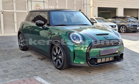 Buy Used MINI Cooper Green Car in Bandar Seri Begawan in Brunei-Muara Buy Used MINI Cooper Green Car in Bandar Seri Begawan in Brunei-Muara