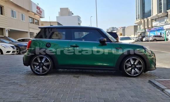 Buy Used MINI Cooper Green Car in Bandar Seri Begawan in Brunei-Muara Buy Used MINI Cooper Green Car in Bandar Seri Begawan in Brunei-Muara