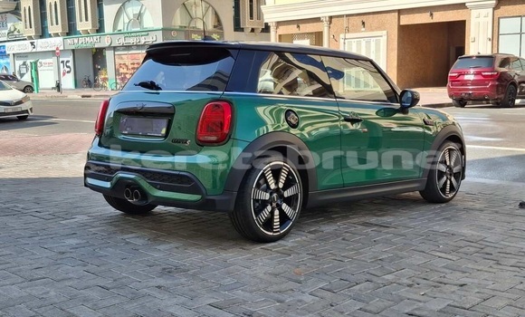 Buy Used MINI Cooper Green Car in Bandar Seri Begawan in Brunei-Muara Buy Used MINI Cooper Green Car in Bandar Seri Begawan in Brunei-Muara