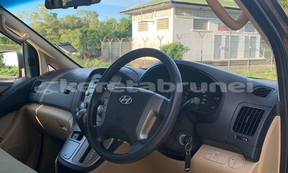 Buy Used Hyundai H1 Other Car in Bandar Seri Begawan in Brunei-Muara Buy Used Hyundai H1 Other Car in Bandar Seri Begawan in Brunei-Muara