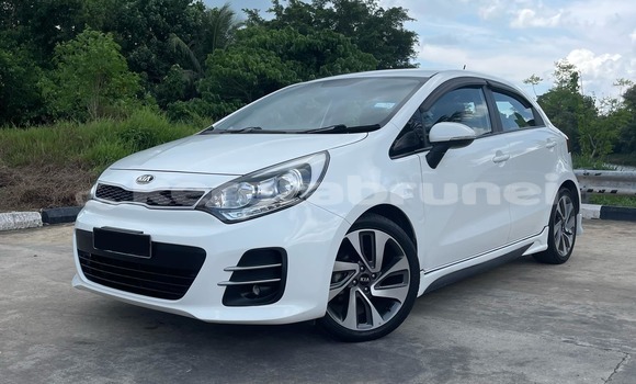 Buy Used Kia Rio White Car in Bandar Seri Begawan in Brunei-Muara Buy Used Kia Rio White Car in Bandar Seri Begawan in Brunei-Muara