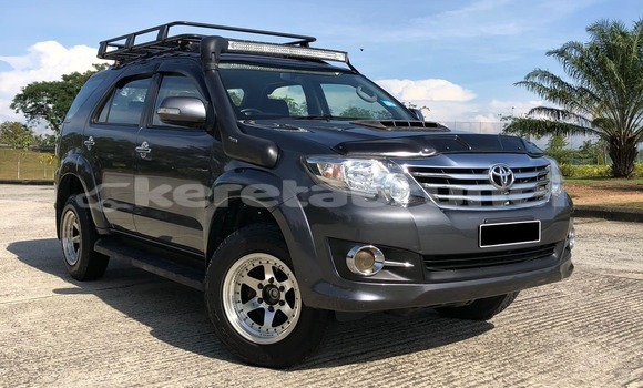 Buy Used Toyota Fortuner Other Car in Bandar Seri Begawan in Brunei-Muara Buy Used Toyota Fortuner Other Car in Bandar Seri Begawan in Brunei-Muara