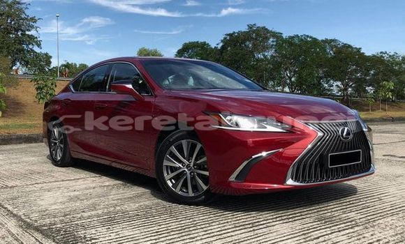 Buy Used Lexus ES Red Car in Bandar Seri Begawan in Brunei-Muara