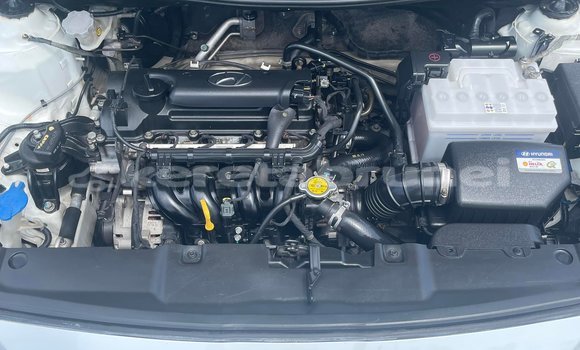 Buy Used Hyundai Accent White Car in Bandar Seri Begawan in Brunei-Muara Buy Used Hyundai Accent White Car in Bandar Seri Begawan in Brunei-Muara