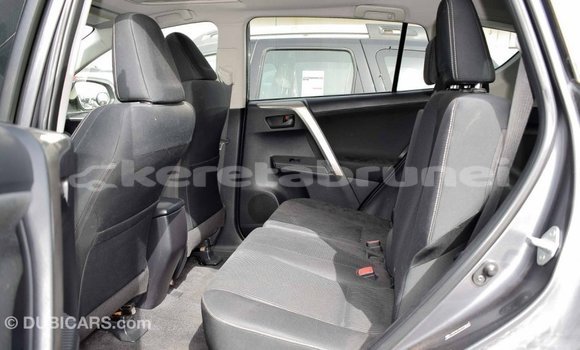 Buy Import Toyota HiAce Other Truck in Import - Dubai in Belait Buy Import Toyota HiAce Other Truck in Import - Dubai in Belait