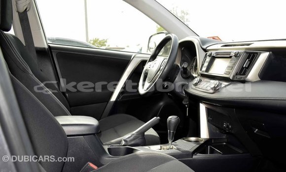 Buy Import Toyota HiAce Other Truck in Import - Dubai in Belait Buy Import Toyota HiAce Other Truck in Import - Dubai in Belait