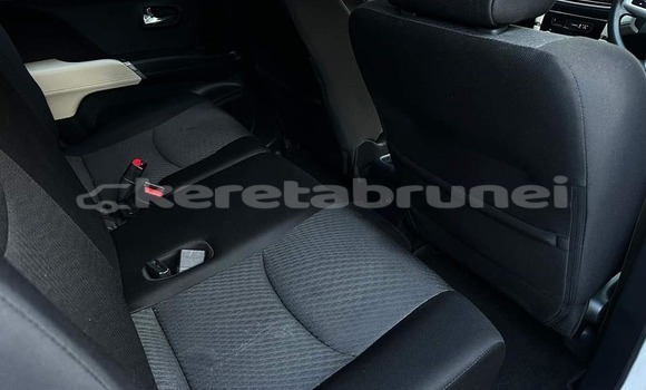 Buy Used Toyota Rush White Car in Bandar Seri Begawan in Brunei-Muara Buy Used Toyota Rush White Car in Bandar Seri Begawan in Brunei-Muara