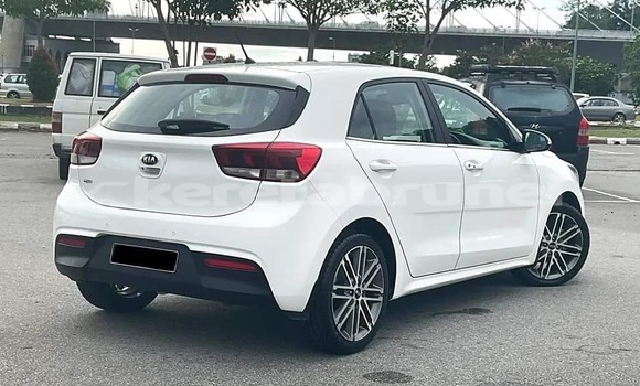 Buy Used Kia Rio White Car in Bandar Seri Begawan in Brunei-Muara Buy Used Kia Rio White Car in Bandar Seri Begawan in Brunei-Muara