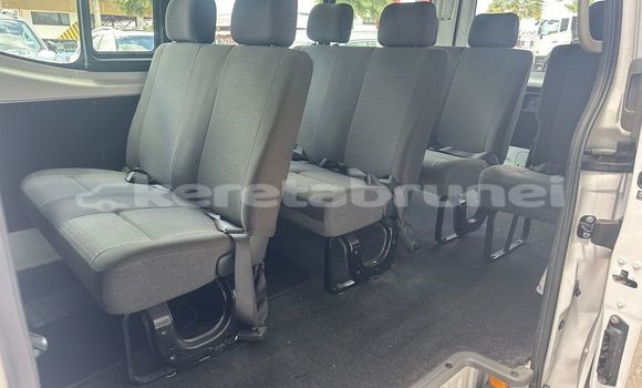 Buy Used Nissan Urvan White Car in Bandar Seri Begawan in Brunei-Muara Buy Used Nissan Urvan White Car in Bandar Seri Begawan in Brunei-Muara