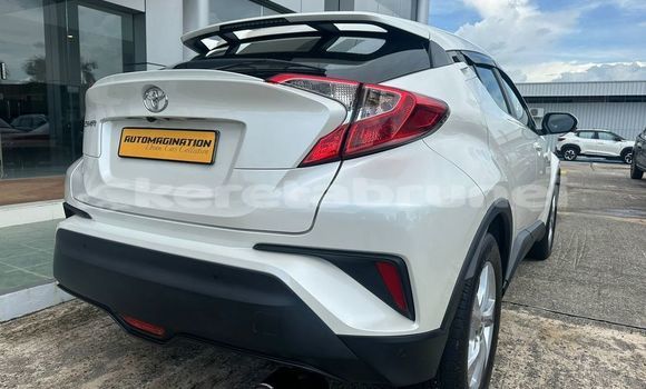 Buy Used Toyota C-HR White Car in Bandar Seri Begawan in Brunei-Muara Buy Used Toyota C-HR White Car in Bandar Seri Begawan in Brunei-Muara