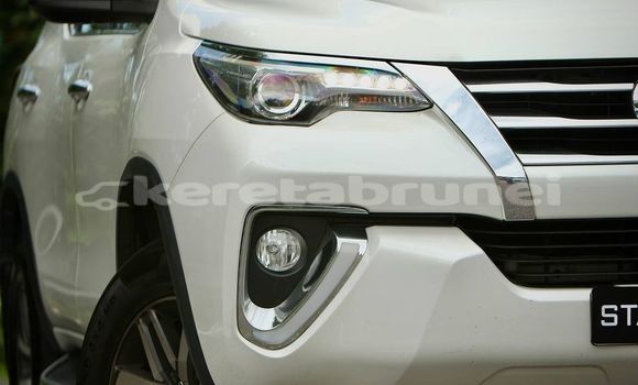 Buy Used Toyota Fortuner White Car in Bandar Seri Begawan in Brunei-Muara Buy Used Toyota Fortuner White Car in Bandar Seri Begawan in Brunei-Muara