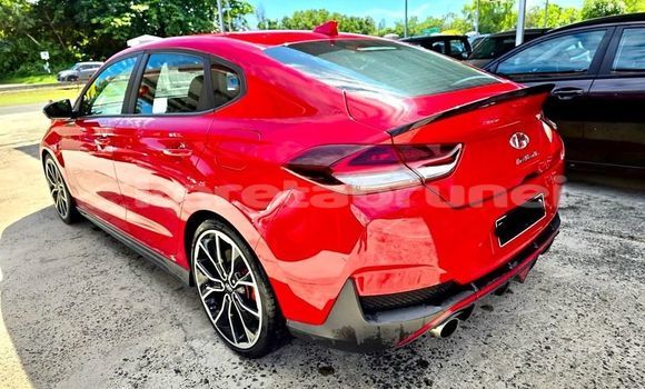 Buy Used Hyundai i30 Red Car in Bandar Seri Begawan in Brunei-Muara Buy Used Hyundai i30 Red Car in Bandar Seri Begawan in Brunei-Muara