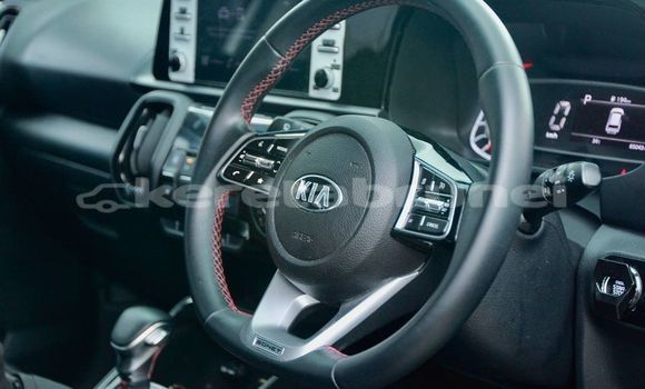 Buy Used Kia Sorento White Car in Bandar Seri Begawan in Brunei-Muara Buy Used Kia Sorento White Car in Bandar Seri Begawan in Brunei-Muara