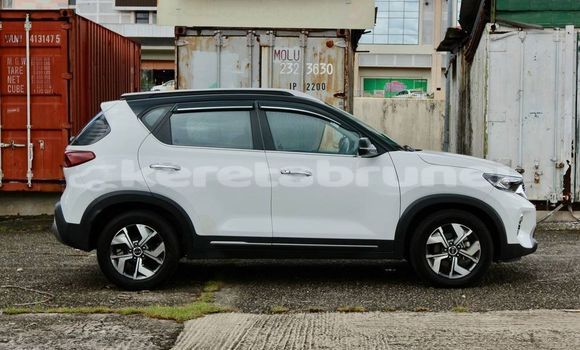 Buy Used Kia Sorento White Car in Bandar Seri Begawan in Brunei-Muara Buy Used Kia Sorento White Car in Bandar Seri Begawan in Brunei-Muara