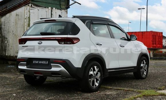 Buy Used Kia Sorento White Car in Bandar Seri Begawan in Brunei-Muara Buy Used Kia Sorento White Car in Bandar Seri Begawan in Brunei-Muara