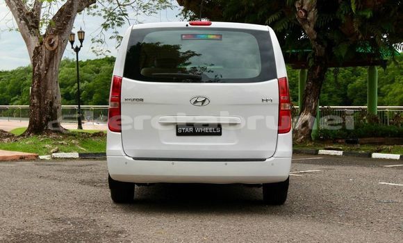 Buy Used Hyundai H1 White Car in Bandar Seri Begawan in Brunei-Muara Buy Used Hyundai H1 White Car in Bandar Seri Begawan in Brunei-Muara