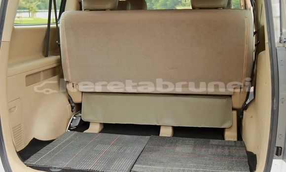 Buy Used Hyundai H1 White Car in Bandar Seri Begawan in Brunei-Muara Buy Used Hyundai H1 White Car in Bandar Seri Begawan in Brunei-Muara