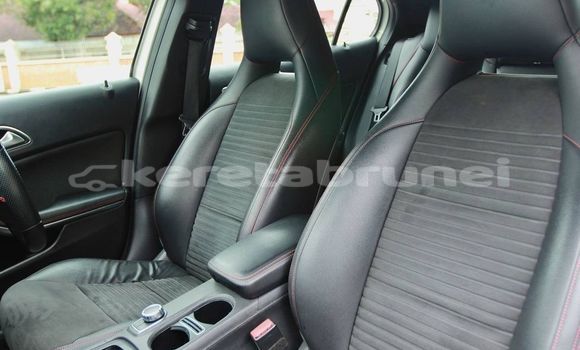 Buy Used Mercedes-Benz GLA-klasse White Car in Bandar Seri Begawan in Brunei-Muara Buy Used Mercedes-Benz GLA-klasse White Car in Bandar Seri Begawan in Brunei-Muara