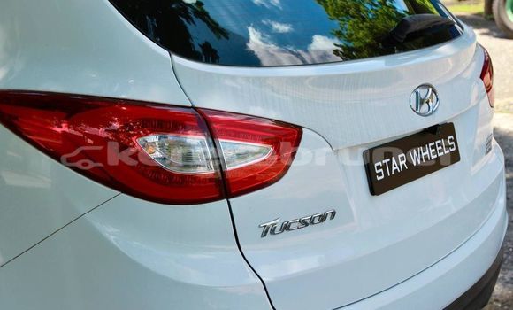 Buy Used Hyundai Tucson White Car in Bandar Seri Begawan in Brunei-Muara Buy Used Hyundai Tucson White Car in Bandar Seri Begawan in Brunei-Muara