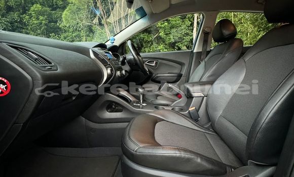 Buy Used Hyundai Tucson Blue Car in Bandar Seri Begawan in Brunei-Muara Buy Used Hyundai Tucson Blue Car in Bandar Seri Begawan in Brunei-Muara