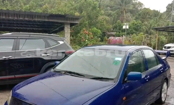 Buy Used Toyota Land Cruiser Blue Car in Bangar in Temburong Buy Used Toyota Land Cruiser Blue Car in Bangar in Temburong