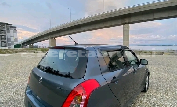 Buy Used Suzuki Swift Black Car in Import - Dubai in Belait Buy Used Suzuki Swift Black Car in Import - Dubai in Belait