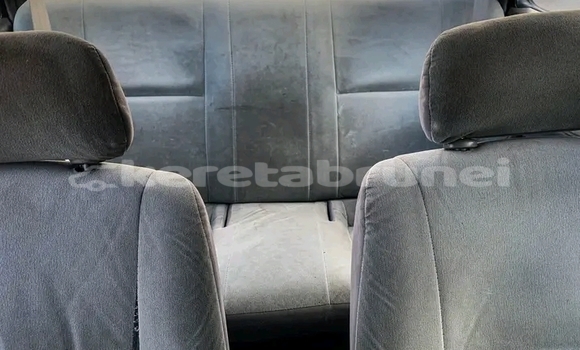 Buy Used Nissan Sunny Red Car in Tutong in Tutong Buy Used Nissan Sunny Red Car in Tutong in Tutong