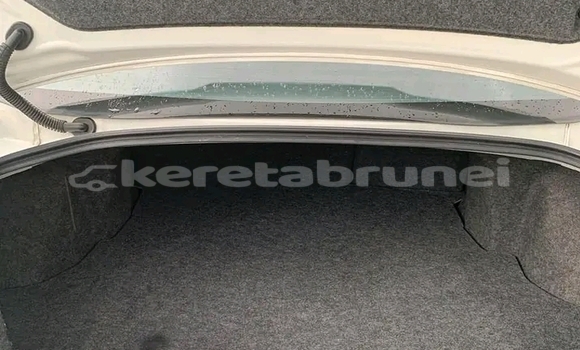 Buy Used Mitsubishi Lancer White Car in Tutong in Tutong Buy Used Mitsubishi Lancer White Car in Tutong in Tutong