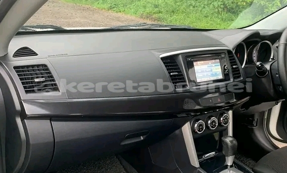 Buy Used Mitsubishi Lancer White Car in Tutong in Tutong Buy Used Mitsubishi Lancer White Car in Tutong in Tutong