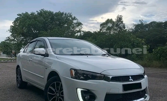 Buy Used Mitsubishi Lancer White Car in Tutong in Tutong Buy Used Mitsubishi Lancer White Car in Tutong in Tutong