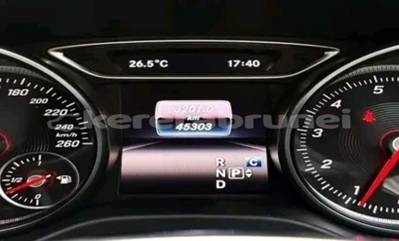 Buy Used Mercedes-Benz C-Classe White Car in Bangar in Temburong Buy Used Mercedes-Benz C-Classe White Car in Bangar in Temburong