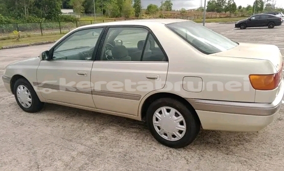 Buy Used Toyota Corona White Car in Tutong in Tutong Buy Used Toyota Corona White Car in Tutong in Tutong