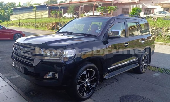 Buy Used Toyota Land Cruiser Black Car in Bandar Seri Begawan in Brunei-Muara Buy Used Toyota Land Cruiser Black Car in Bandar Seri Begawan in Brunei-Muara